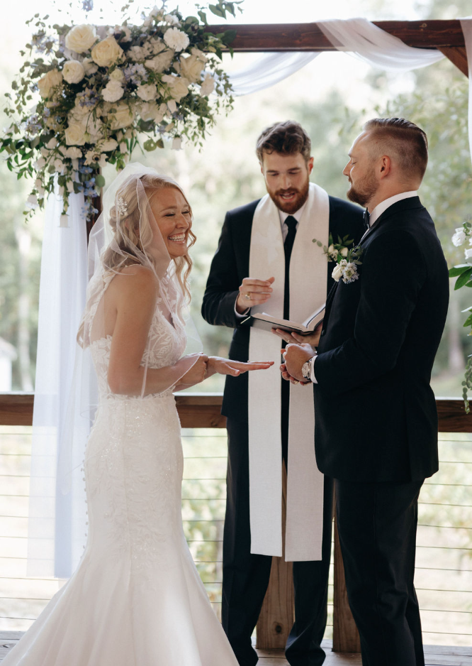 outdoor wedding ceremony at Koury Farms